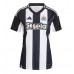 Camisa de Futebol Newcastle United Tino Livramento #21 Equipamento Principal Mulheres 2024-25 Manga Curta